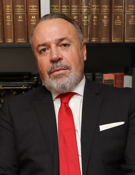 Dr. Mario Monteiro